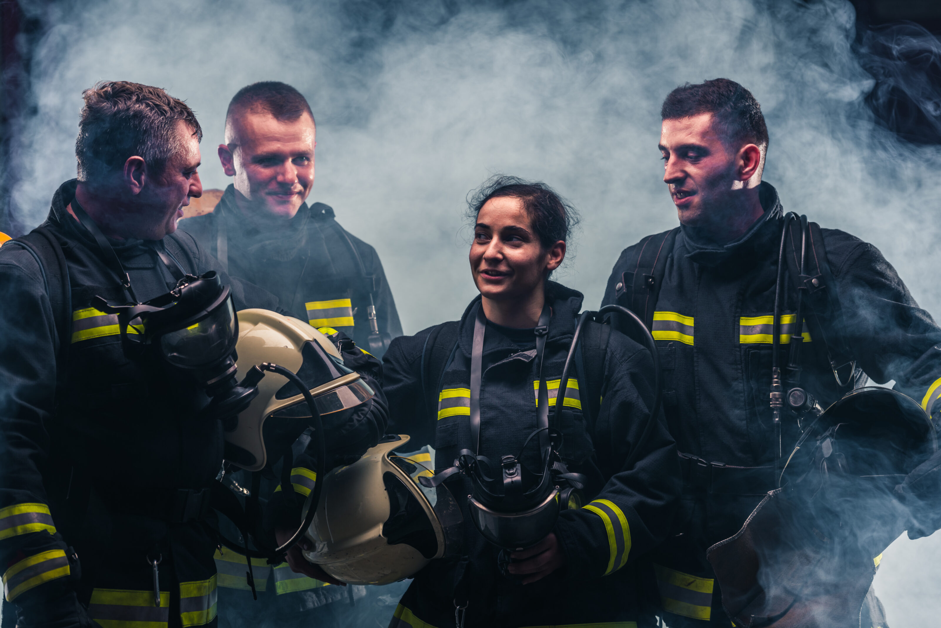 Team von Feuerwehrleuten im Fokus